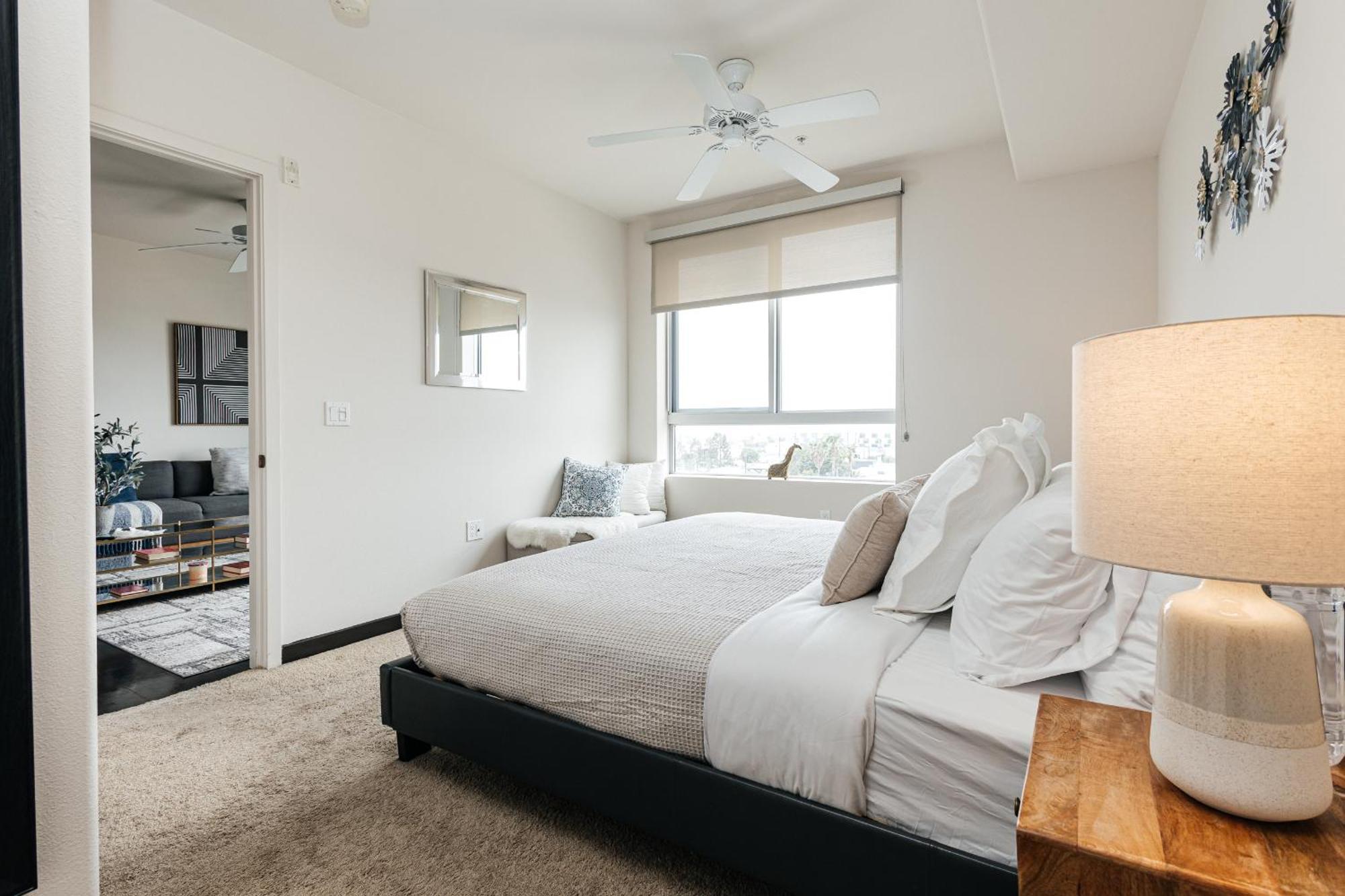 Stylish Vibes 1bd In Weho *